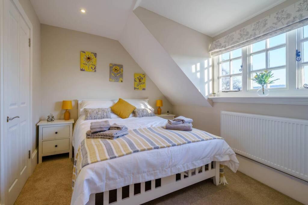 Upper Thames & Lower Thames - Stunning Apartments Henley-on-Thames ภายนอก รูปภาพ
